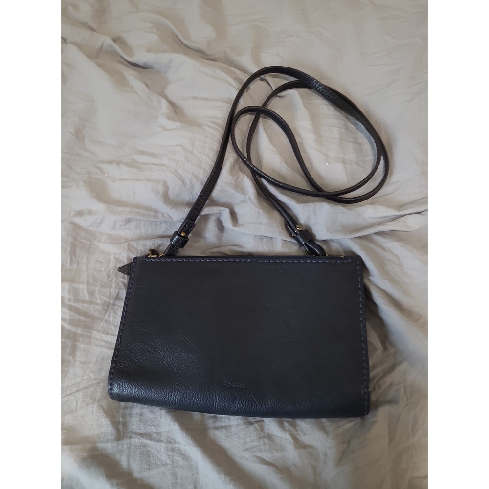 Fossil Minalmalist Navy Leather Mini Crossbody Bag multi pocket zip closure chic